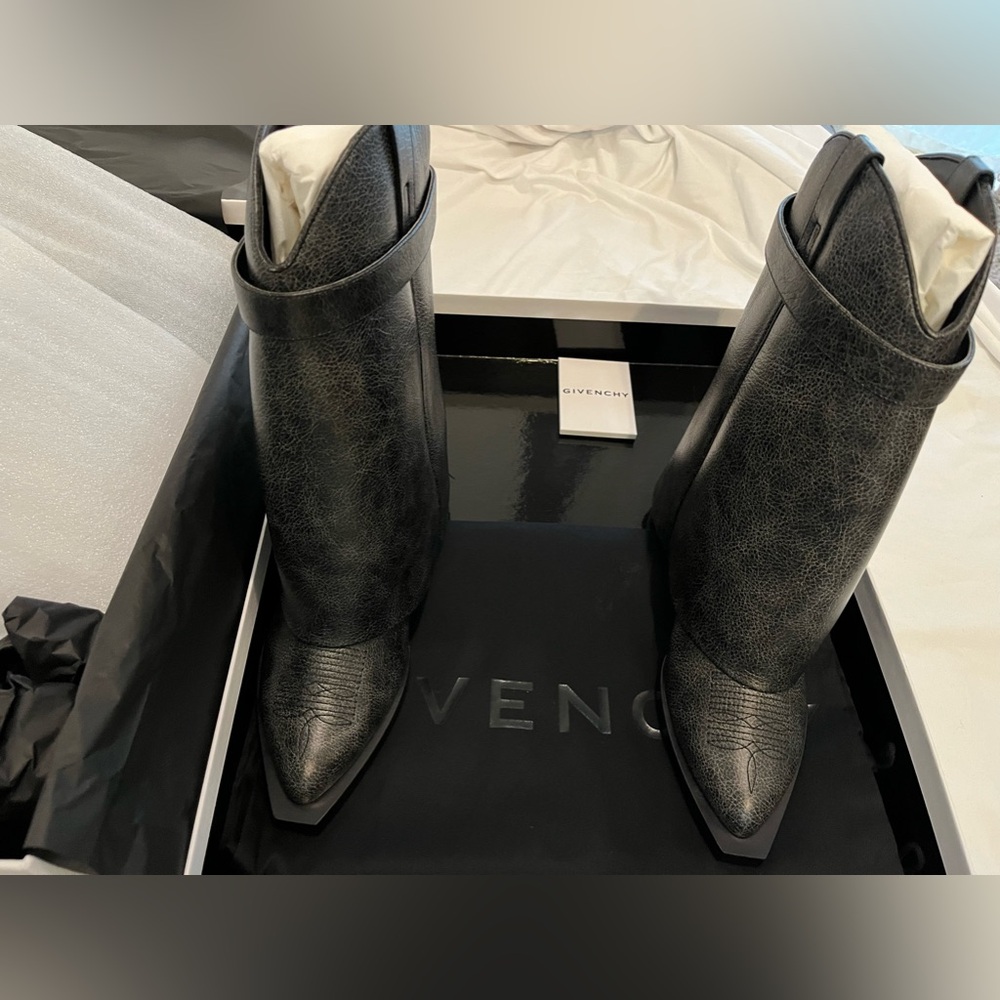 New Givenchy Shark lock Cowboy ankle boots in aged leather